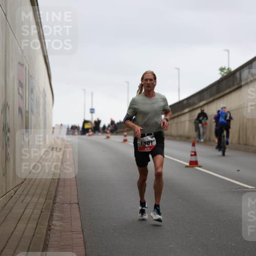 05.10.2025 - 20. swb-Marathon Bremen Michael Strokosch http://msf.ph/oto/9211986 05.10.2025 12:09:02 Laufen 1301, 3 meine-sportfotos.de