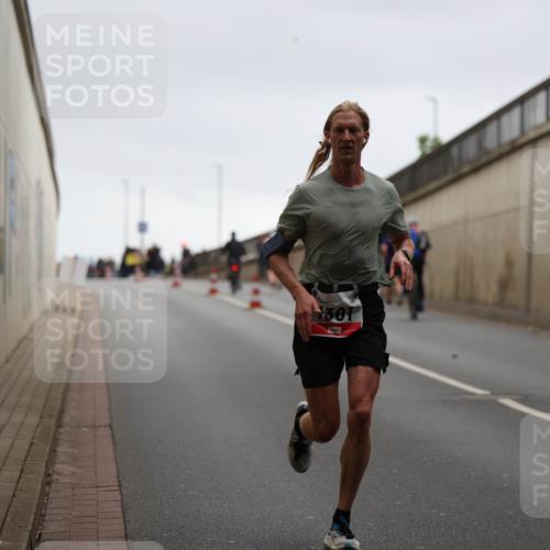 05.10.2025 - 20. swb-Marathon Bremen Michael Strokosch http://msf.ph/oto/9211989 05.10.2025 12:09:03 Laufen 301 meine-sportfotos.de