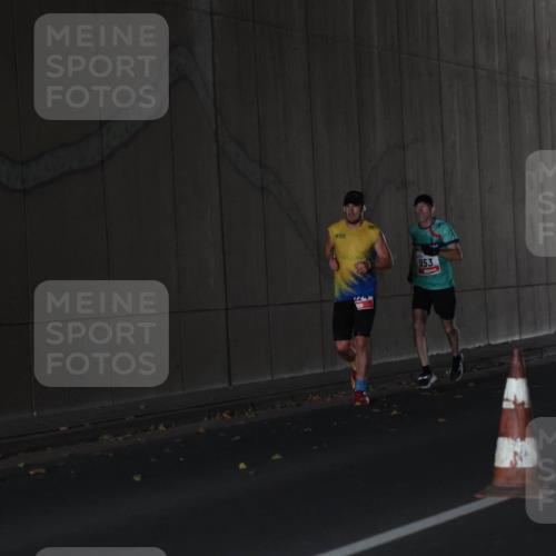 05.10.2025 - 20. swb-Marathon Bremen Michael Strokosch http://msf.ph/oto/9211994 05.10.2025 12:09:23 Laufen 953 meine-sportfotos.de