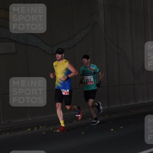 05.10.2025 - 20. swb-Marathon Bremen Michael Strokosch http://msf.ph/oto/9212000 05.10.2025 12:09:25 Laufen 24, 953 meine-sportfotos.de
