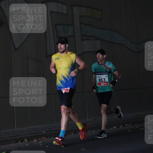 05.10.2025 - 20. swb-Marathon Bremen Michael Strokosch http://msf.ph/oto/9212002 05.10.2025 12:09:26 Laufen 3, 953 meine-sportfotos.de