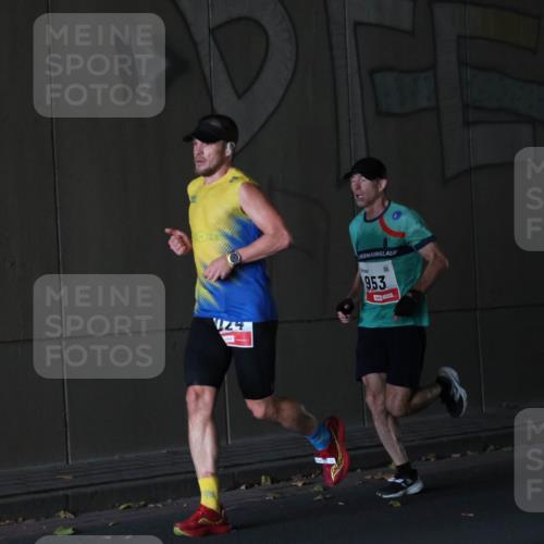 05.10.2025 - 20. swb-Marathon Bremen Michael Strokosch http://msf.ph/oto/9212003 05.10.2025 12:09:26 Laufen 953 meine-sportfotos.de