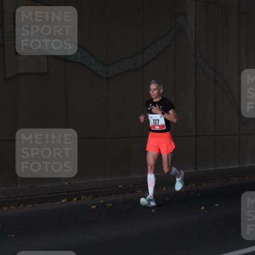 05.10.2025 - 20. swb-Marathon Bremen Michael Strokosch http://msf.ph/oto/9212010 05.10.2025 12:09:47 Laufen 117 meine-sportfotos.de