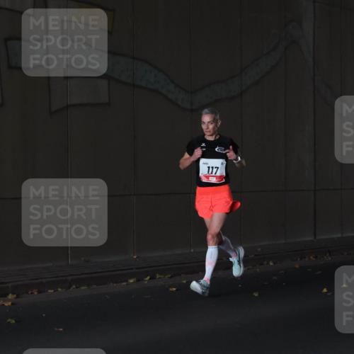 05.10.2025 - 20. swb-Marathon Bremen Michael Strokosch http://msf.ph/oto/9212011 05.10.2025 12:09:47 Laufen 117 meine-sportfotos.de