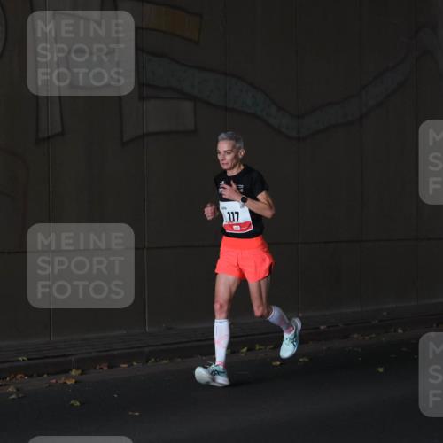05.10.2025 - 20. swb-Marathon Bremen Michael Strokosch http://msf.ph/oto/9212012 05.10.2025 12:09:47 Laufen 117 meine-sportfotos.de