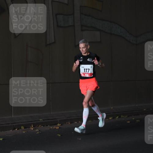 05.10.2025 - 20. swb-Marathon Bremen Michael Strokosch http://msf.ph/oto/9212013 05.10.2025 12:09:48 Laufen 117 meine-sportfotos.de