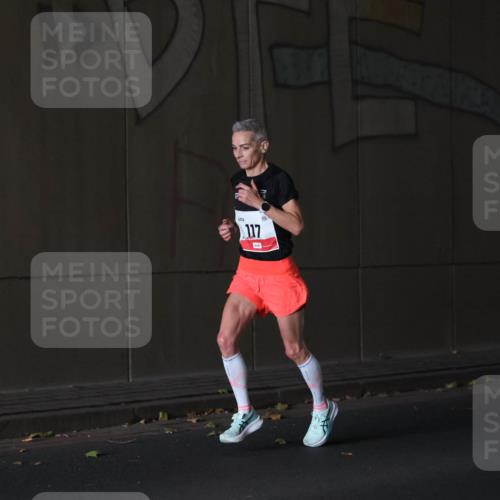 05.10.2025 - 20. swb-Marathon Bremen Michael Strokosch http://msf.ph/oto/9212014 05.10.2025 12:09:48 Laufen 117 meine-sportfotos.de