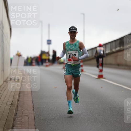 05.10.2025 - 20. swb-Marathon Bremen Michael Strokosch http://msf.ph/oto/9212027 05.10.2025 12:10:06 Laufen 1132 meine-sportfotos.de