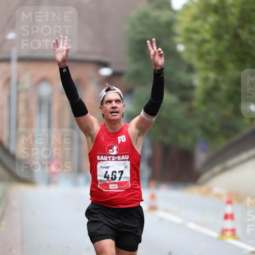 05.10.2025 - 20. swb-Marathon Bremen Michael Strokosch http://msf.ph/oto/9212040 05.10.2025 12:12:42 Laufen 467 meine-sportfotos.de