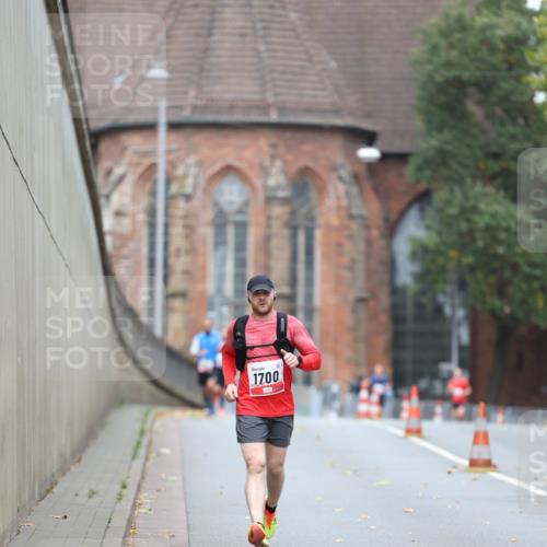 05.10.2025 - 20. swb-Marathon Bremen Michael Strokosch http://msf.ph/oto/9212043 05.10.2025 12:13:04 Laufen 1700 meine-sportfotos.de