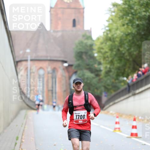 05.10.2025 - 20. swb-Marathon Bremen Michael Strokosch http://msf.ph/oto/9212049 05.10.2025 12:13:08 Laufen 1700 meine-sportfotos.de