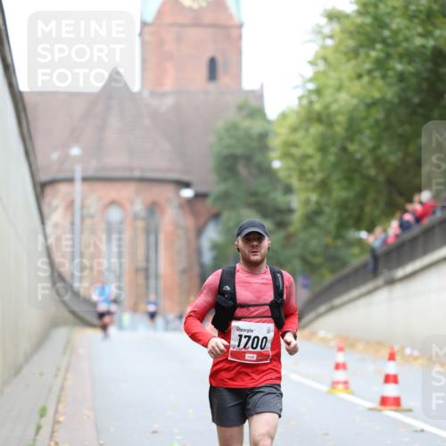 05.10.2025 - 20. swb-Marathon Bremen Michael Strokosch http://msf.ph/oto/9212050 05.10.2025 12:13:09 Laufen 1700 meine-sportfotos.de