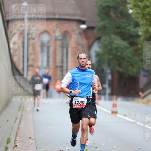 05.10.2025 - 20. swb-Marathon Bremen Michael Strokosch http://msf.ph/oto/9212063 05.10.2025 12:13:21 Laufen 1289 meine-sportfotos.de