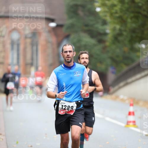 05.10.2025 - 20. swb-Marathon Bremen Michael Strokosch http://msf.ph/oto/9212065 05.10.2025 12:13:23 Laufen 1289 meine-sportfotos.de