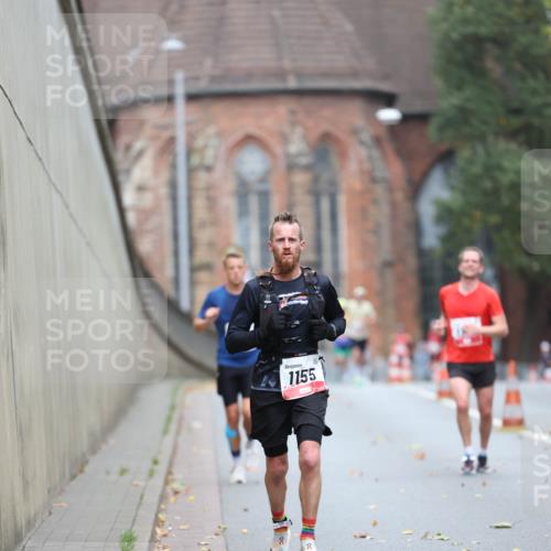 05.10.2025 - 20. swb-Marathon Bremen Michael Strokosch http://msf.ph/oto/9212068 05.10.2025 12:13:30 Laufen 1155, 90 meine-sportfotos.de