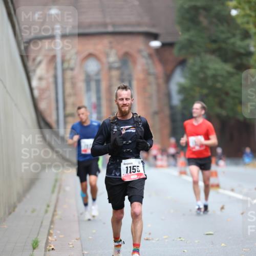 05.10.2025 - 20. swb-Marathon Bremen Michael Strokosch http://msf.ph/oto/9212070 05.10.2025 12:13:31 Laufen 1155, 70, 90 meine-sportfotos.de