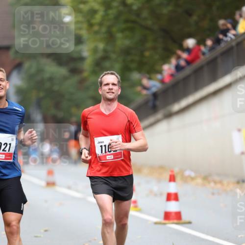 05.10.2025 - 20. swb-Marathon Bremen Michael Strokosch http://msf.ph/oto/9212083 05.10.2025 12:13:35 Laufen 921, 116 meine-sportfotos.de