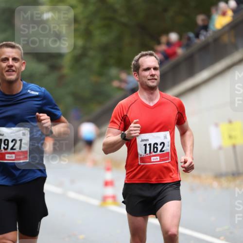 05.10.2025 - 20. swb-Marathon Bremen Michael Strokosch http://msf.ph/oto/9212087 05.10.2025 12:13:36 Laufen 1921, 1162 meine-sportfotos.de