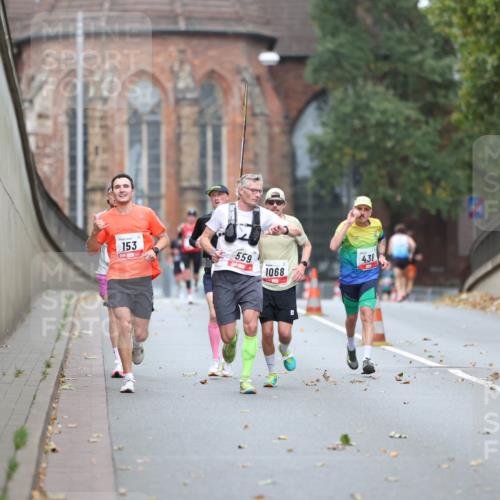 05.10.2025 - 20. swb-Marathon Bremen Michael Strokosch http://msf.ph/oto/9212091 05.10.2025 12:13:43 Laufen 153, 100, 559, 4, 38, 1068 meine-sportfotos.de