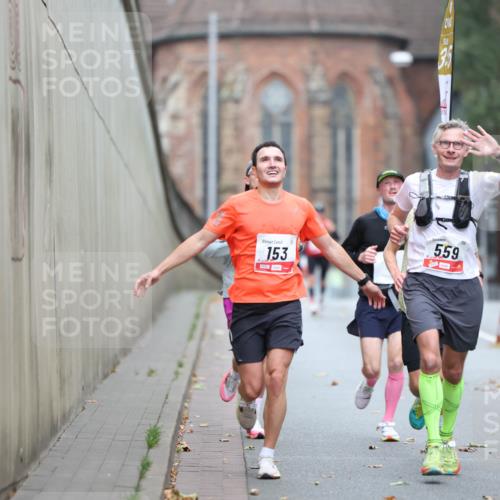 05.10.2025 - 20. swb-Marathon Bremen Michael Strokosch http://msf.ph/oto/9212103 05.10.2025 12:13:46 Laufen 153, 559 meine-sportfotos.de