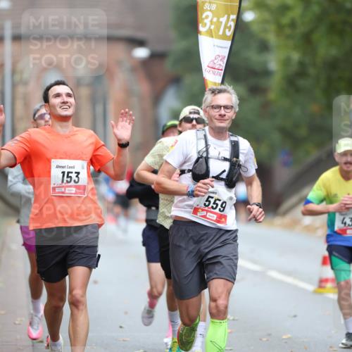 05.10.2025 - 20. swb-Marathon Bremen Michael Strokosch http://msf.ph/oto/9212107 05.10.2025 12:13:47 Laufen 3, 15, 153, 00042, 559, 438 meine-sportfotos.de
