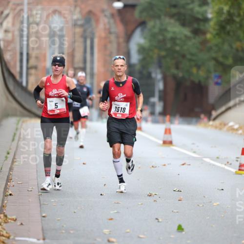 05.10.2025 - 20. swb-Marathon Bremen Michael Strokosch http://msf.ph/oto/9212128 05.10.2025 12:13:56 Laufen 5, 1618 meine-sportfotos.de