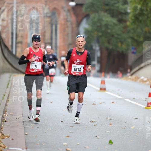 05.10.2025 - 20. swb-Marathon Bremen Michael Strokosch http://msf.ph/oto/9212131 05.10.2025 12:13:57 Laufen 5, 1618 meine-sportfotos.de