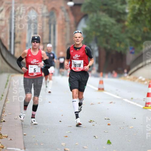 05.10.2025 - 20. swb-Marathon Bremen Michael Strokosch http://msf.ph/oto/9212132 05.10.2025 12:13:57 Laufen 5, 1618 meine-sportfotos.de