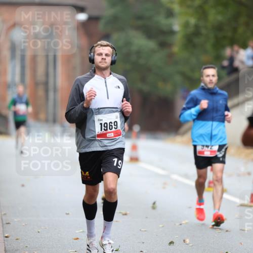 05.10.2025 - 20. swb-Marathon Bremen Michael Strokosch http://msf.ph/oto/9212173 05.10.2025 12:14:06 Laufen 1969, 19, 942 meine-sportfotos.de