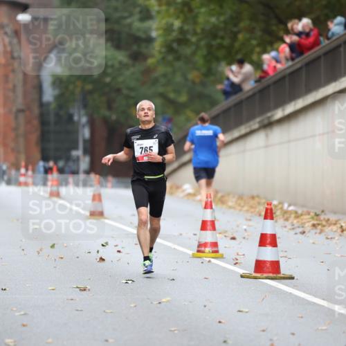 05.10.2025 - 20. swb-Marathon Bremen Michael Strokosch http://msf.ph/oto/9212187 05.10.2025 12:14:11 Laufen 1643, 765, 9 meine-sportfotos.de