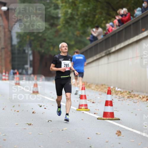 05.10.2025 - 20. swb-Marathon Bremen Michael Strokosch http://msf.ph/oto/9212189 05.10.2025 12:14:12 Laufen 1643, 765 meine-sportfotos.de