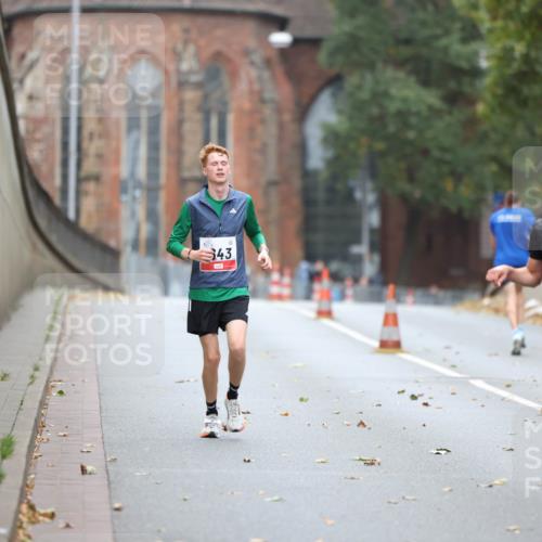 05.10.2025 - 20. swb-Marathon Bremen Michael Strokosch http://msf.ph/oto/9212190 05.10.2025 12:14:13 Laufen 43, 765 meine-sportfotos.de