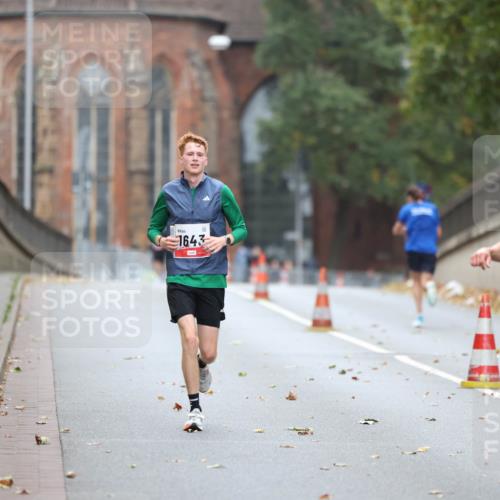 05.10.2025 - 20. swb-Marathon Bremen Michael Strokosch http://msf.ph/oto/9212192 05.10.2025 12:14:13 Laufen 1643, 765 meine-sportfotos.de