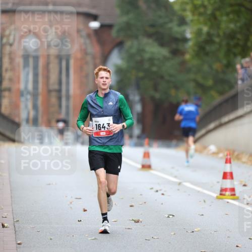 05.10.2025 - 20. swb-Marathon Bremen Michael Strokosch http://msf.ph/oto/9212195 05.10.2025 12:14:14 Laufen 1643, 765 meine-sportfotos.de