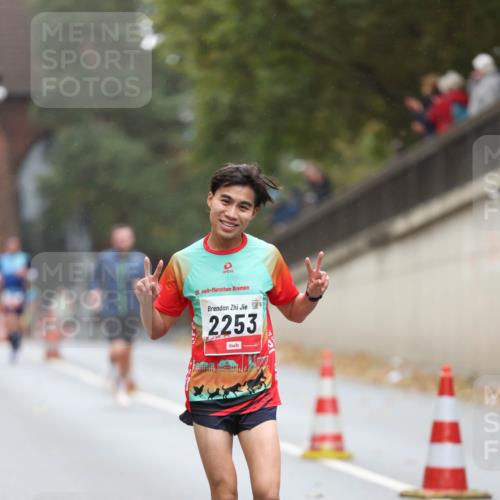05.10.2025 - 20. swb-Marathon Bremen Michael Strokosch http://msf.ph/oto/9212240 05.10.2025 12:15:09 Laufen 20, 2253 meine-sportfotos.de