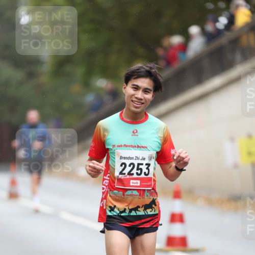 05.10.2025 - 20. swb-Marathon Bremen Michael Strokosch http://msf.ph/oto/9212244 05.10.2025 12:15:10 Laufen 20, 2253 meine-sportfotos.de