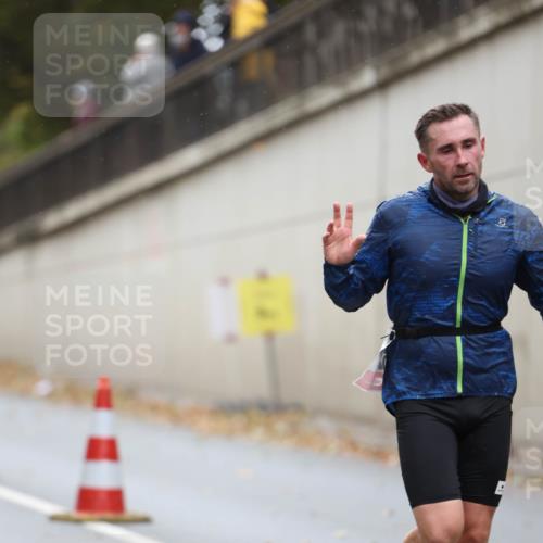 05.10.2025 - 20. swb-Marathon Bremen Michael Strokosch http://msf.ph/oto/9212253 05.10.2025 12:15:17 Laufen  meine-sportfotos.de