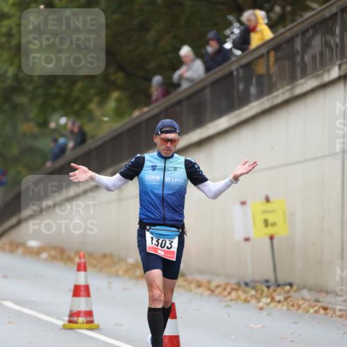 05.10.2025 - 20. swb-Marathon Bremen Michael Strokosch http://msf.ph/oto/9212259 05.10.2025 12:15:20 Laufen 1303 meine-sportfotos.de