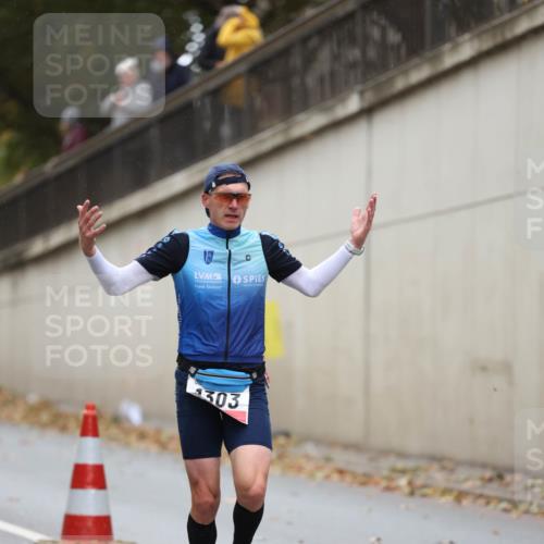05.10.2025 - 20. swb-Marathon Bremen Michael Strokosch http://msf.ph/oto/9212262 05.10.2025 12:15:21 Laufen 303 meine-sportfotos.de