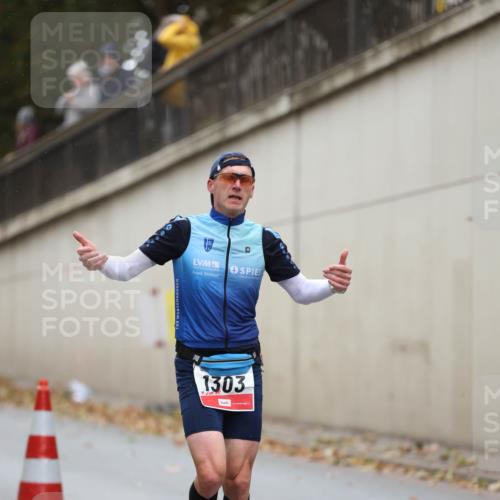 05.10.2025 - 20. swb-Marathon Bremen Michael Strokosch http://msf.ph/oto/9212263 05.10.2025 12:15:21 Laufen 1303 meine-sportfotos.de