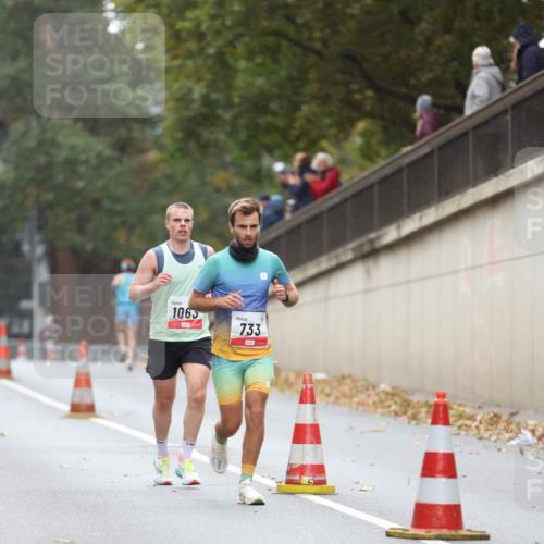 05.10.2025 - 20. swb-Marathon Bremen Michael Strokosch http://msf.ph/oto/9212268 05.10.2025 12:15:34 Laufen 1063, 733 meine-sportfotos.de