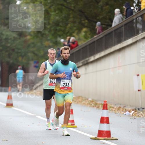05.10.2025 - 20. swb-Marathon Bremen Michael Strokosch http://msf.ph/oto/9212270 05.10.2025 12:15:35 Laufen 106, 733 meine-sportfotos.de