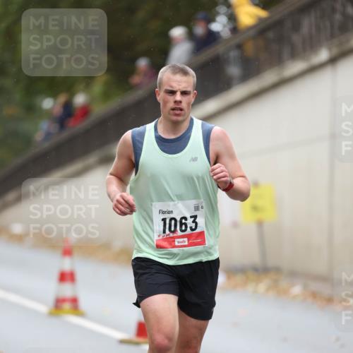 05.10.2025 - 20. swb-Marathon Bremen Michael Strokosch http://msf.ph/oto/9212280 05.10.2025 12:15:39 Laufen 1063 meine-sportfotos.de