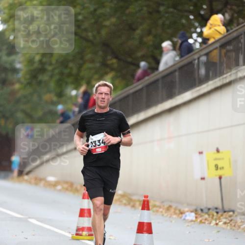 05.10.2025 - 20. swb-Marathon Bremen Michael Strokosch http://msf.ph/oto/9212284 05.10.2025 12:15:46 Laufen 30, 2334, 2, 9 meine-sportfotos.de
