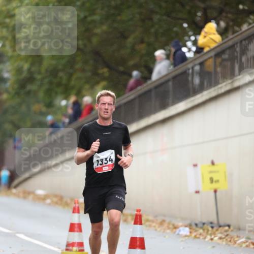 05.10.2025 - 20. swb-Marathon Bremen Michael Strokosch http://msf.ph/oto/9212285 05.10.2025 12:15:46 Laufen 1334, 226 meine-sportfotos.de