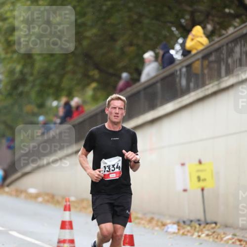 05.10.2025 - 20. swb-Marathon Bremen Michael Strokosch http://msf.ph/oto/9212286 05.10.2025 12:15:47 Laufen 1334 meine-sportfotos.de