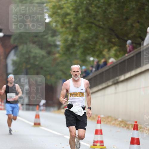 05.10.2025 - 20. swb-Marathon Bremen Michael Strokosch http://msf.ph/oto/9212291 05.10.2025 12:15:49 Laufen 1647 meine-sportfotos.de