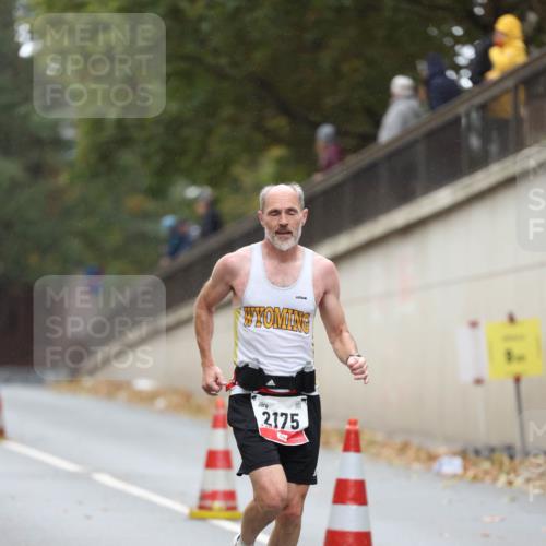 05.10.2025 - 20. swb-Marathon Bremen Michael Strokosch http://msf.ph/oto/9212295 05.10.2025 12:15:50 Laufen 2175 meine-sportfotos.de