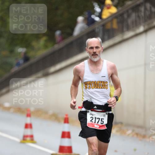05.10.2025 - 20. swb-Marathon Bremen Michael Strokosch http://msf.ph/oto/9212299 05.10.2025 12:15:51 Laufen 2175 meine-sportfotos.de