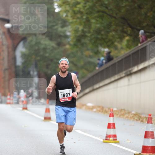 05.10.2025 - 20. swb-Marathon Bremen Michael Strokosch http://msf.ph/oto/9212300 05.10.2025 12:15:52 Laufen 1687 meine-sportfotos.de